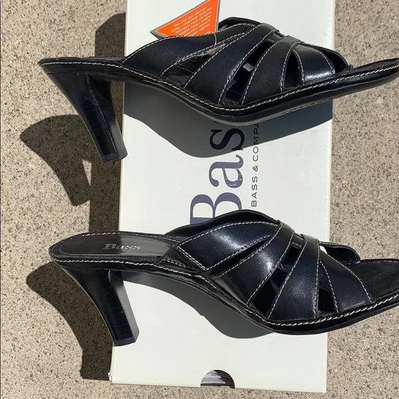 Bass heels size 8M - Picture 4 of 7